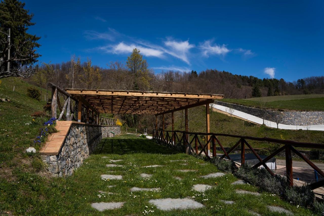 028 - Agriturismo "Il Boschetto" Con Piscina, Pace E Natura - Camera Familiare Cavizzano Kültér fotó