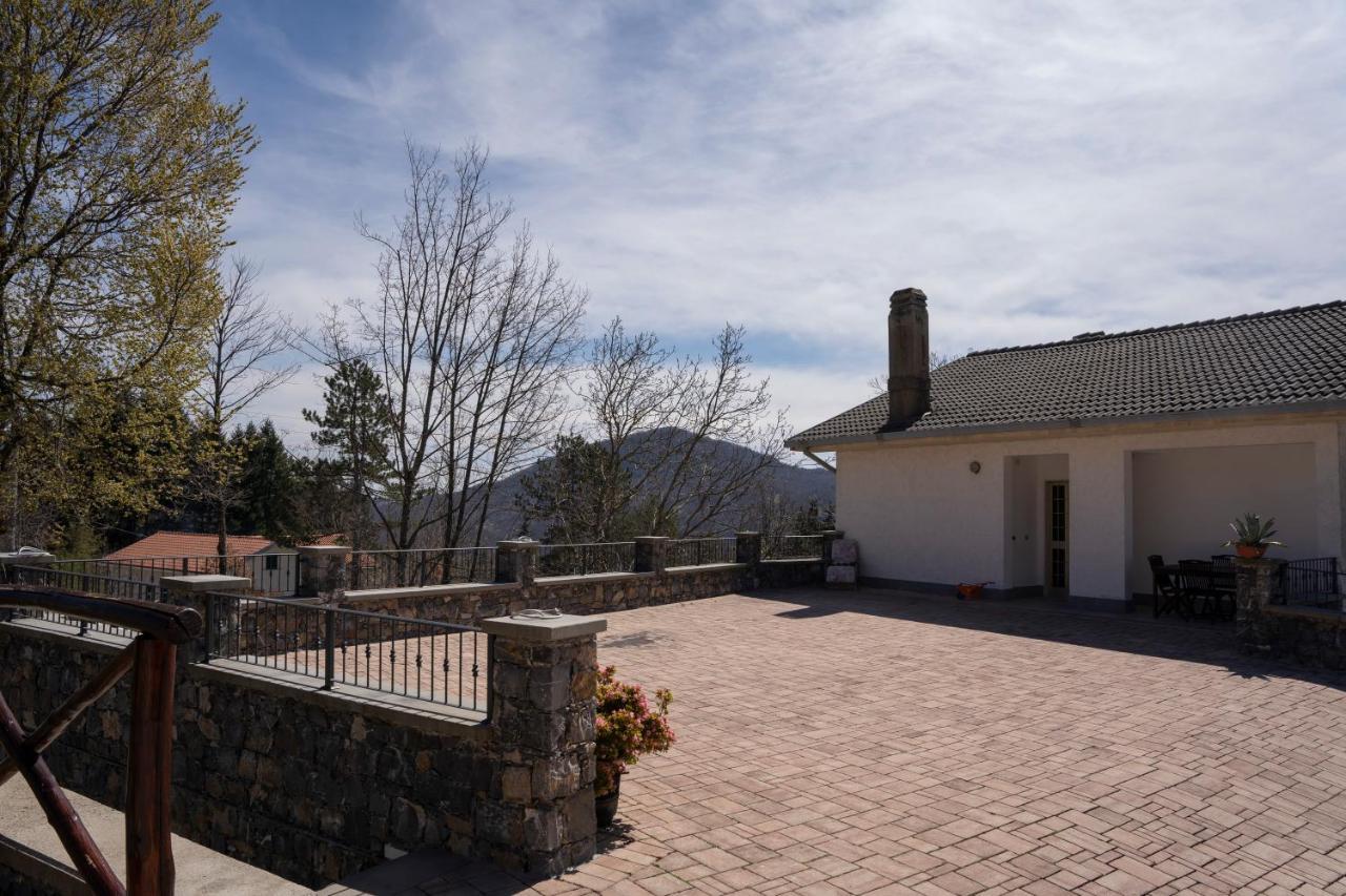 028 - Agriturismo "Il Boschetto" Con Piscina, Pace E Natura - Camera Familiare Cavizzano Kültér fotó