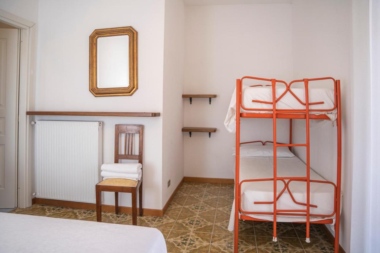 028 - Agriturismo "Il Boschetto" Con Piscina, Pace E Natura - Camera Familiare Cavizzano Kültér fotó