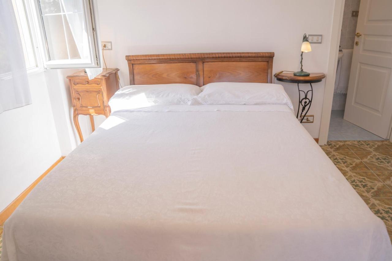 028 - Agriturismo "Il Boschetto" Con Piscina, Pace E Natura - Camera Familiare Cavizzano Kültér fotó