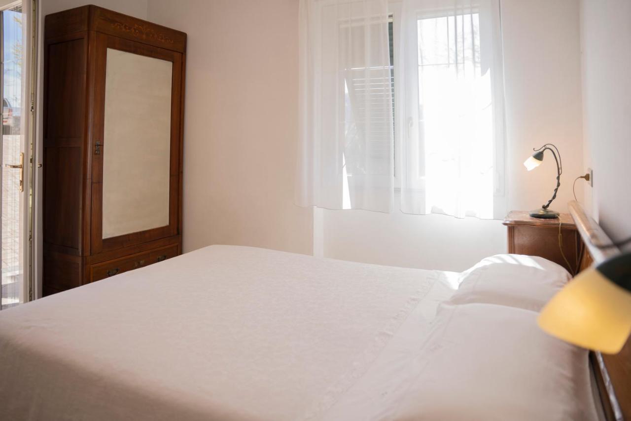 028 - Agriturismo "Il Boschetto" Con Piscina, Pace E Natura - Camera Familiare Cavizzano Kültér fotó