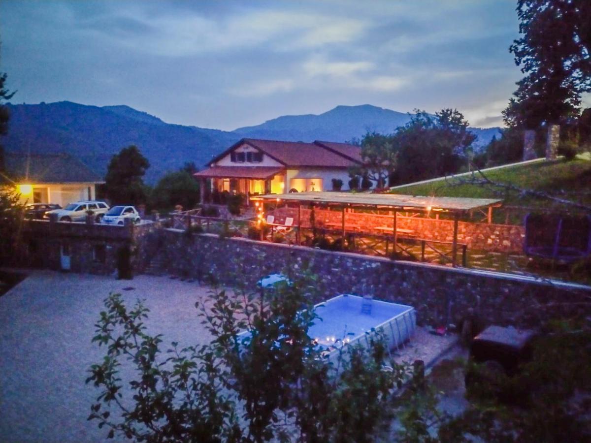 028 - Agriturismo "Il Boschetto" Con Piscina, Pace E Natura - Camera Familiare Cavizzano Kültér fotó